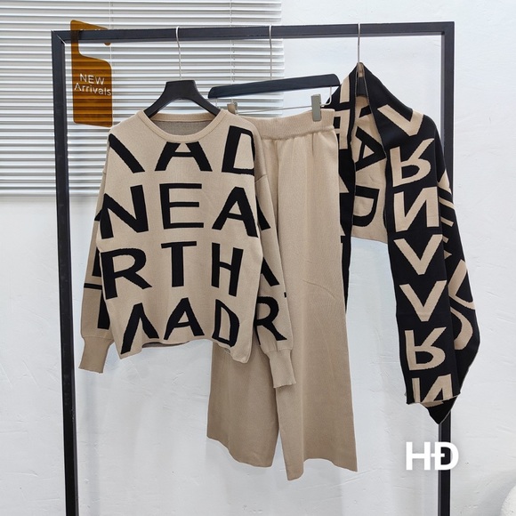 Sweaters - Set Knit Wear